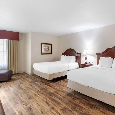 Best Western Plus Steeplegate Inn Davenport Buitenkant foto