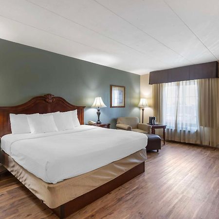 Best Western Plus Steeplegate Inn Davenport Buitenkant foto