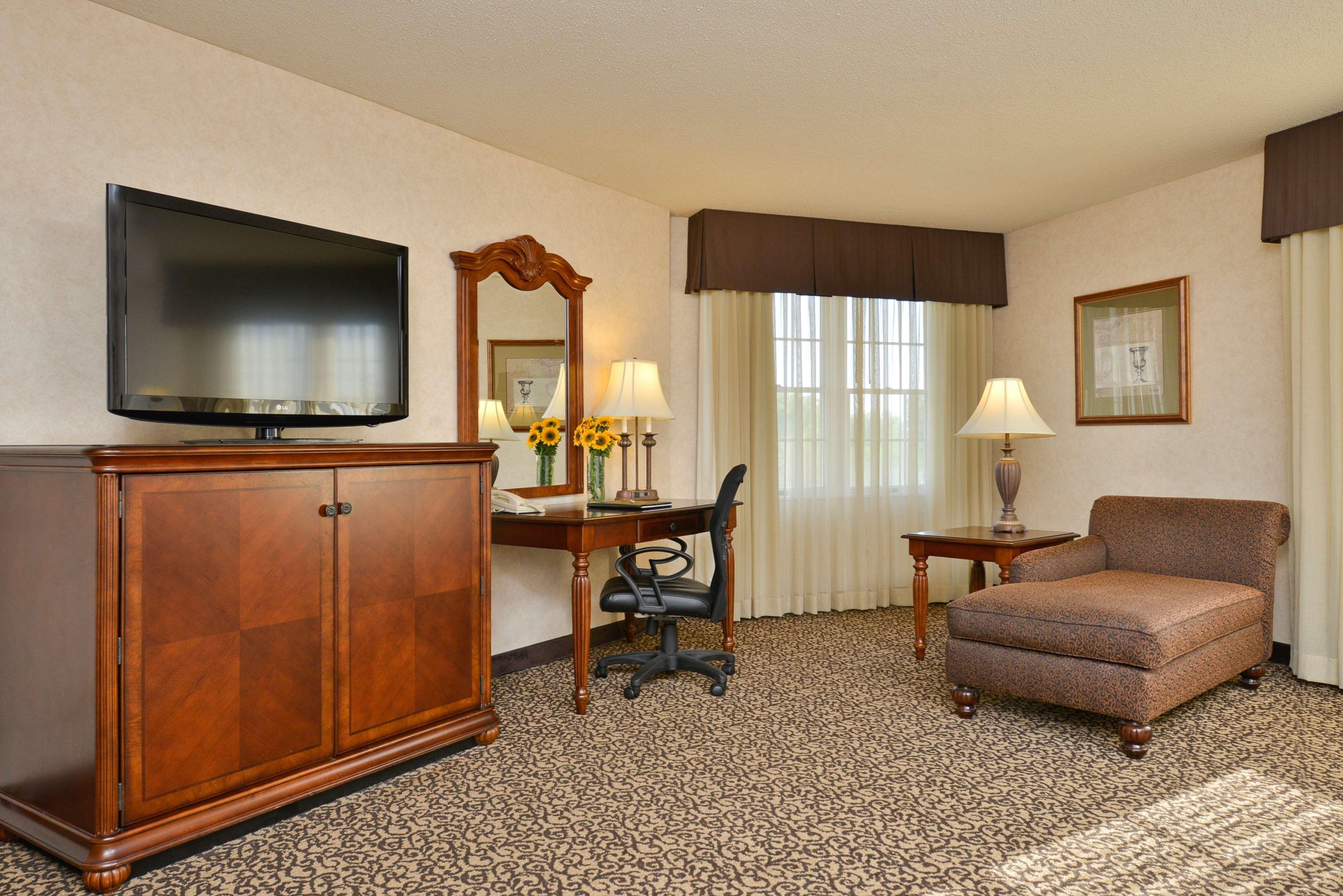 Best Western Plus Steeplegate Inn Davenport Buitenkant foto