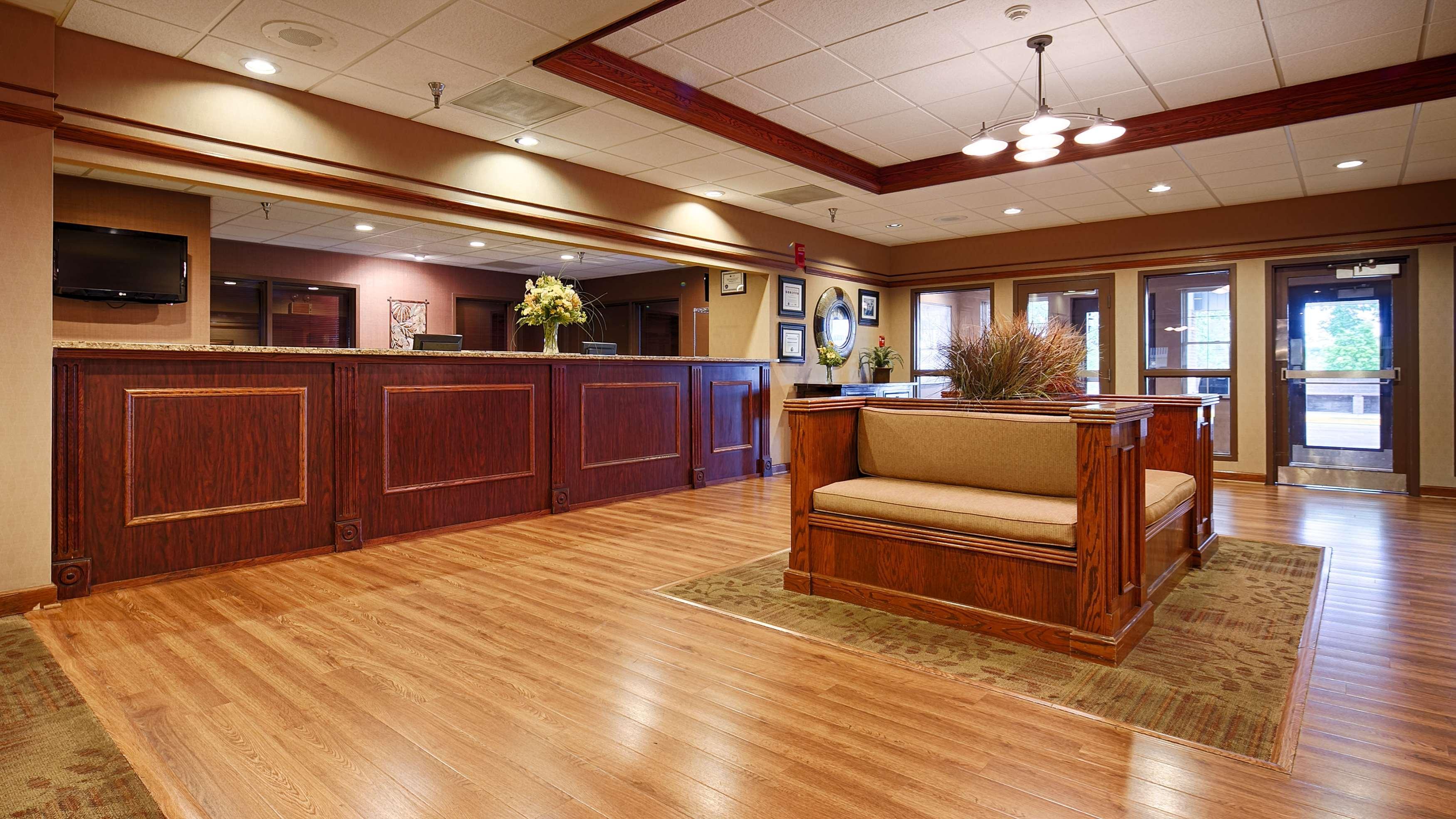 Best Western Plus Steeplegate Inn Davenport Buitenkant foto