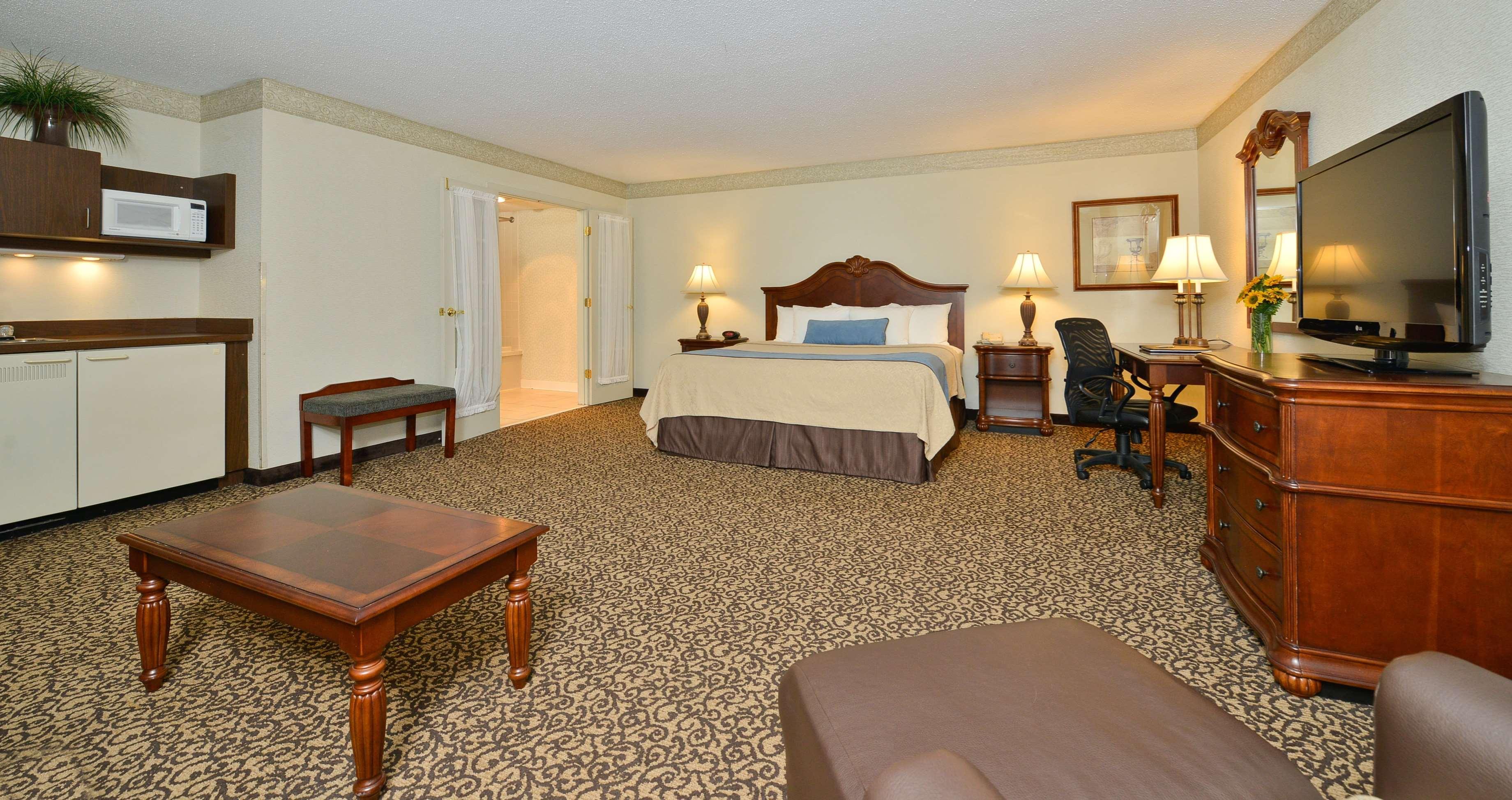 Best Western Plus Steeplegate Inn Davenport Buitenkant foto