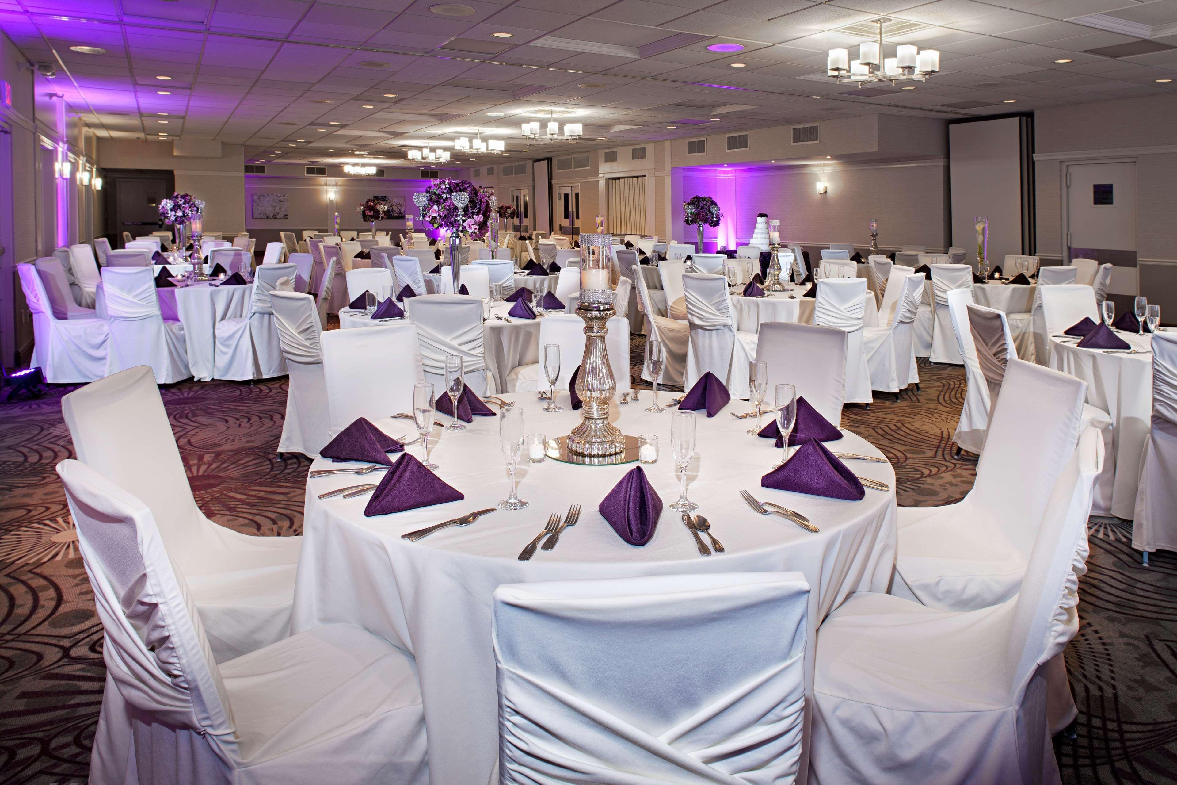 Best Western Plus Steeplegate Inn Davenport Buitenkant foto