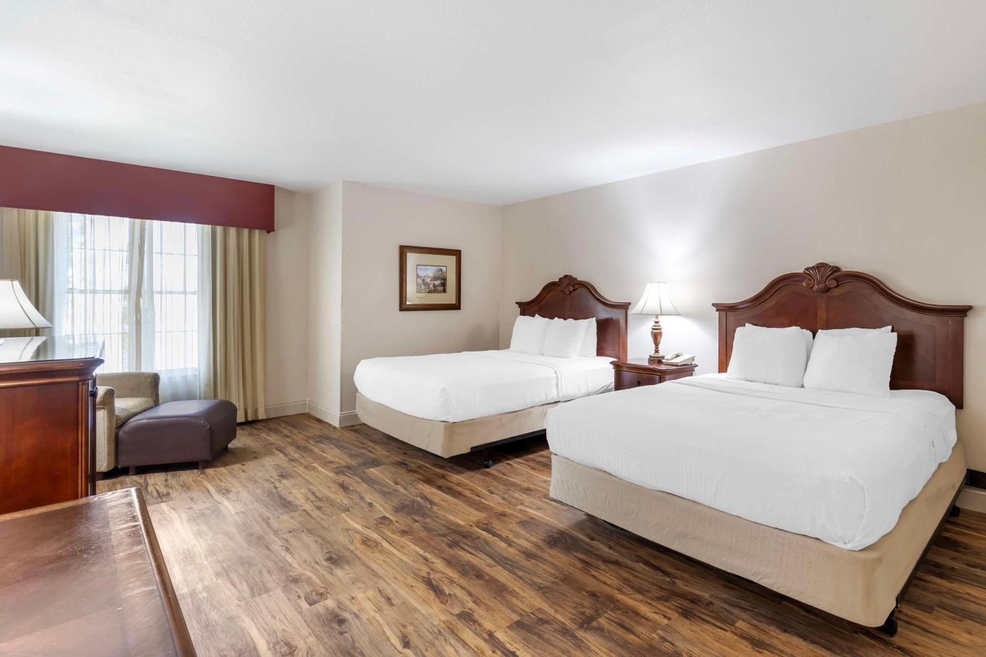 Best Western Plus Steeplegate Inn Davenport Buitenkant foto