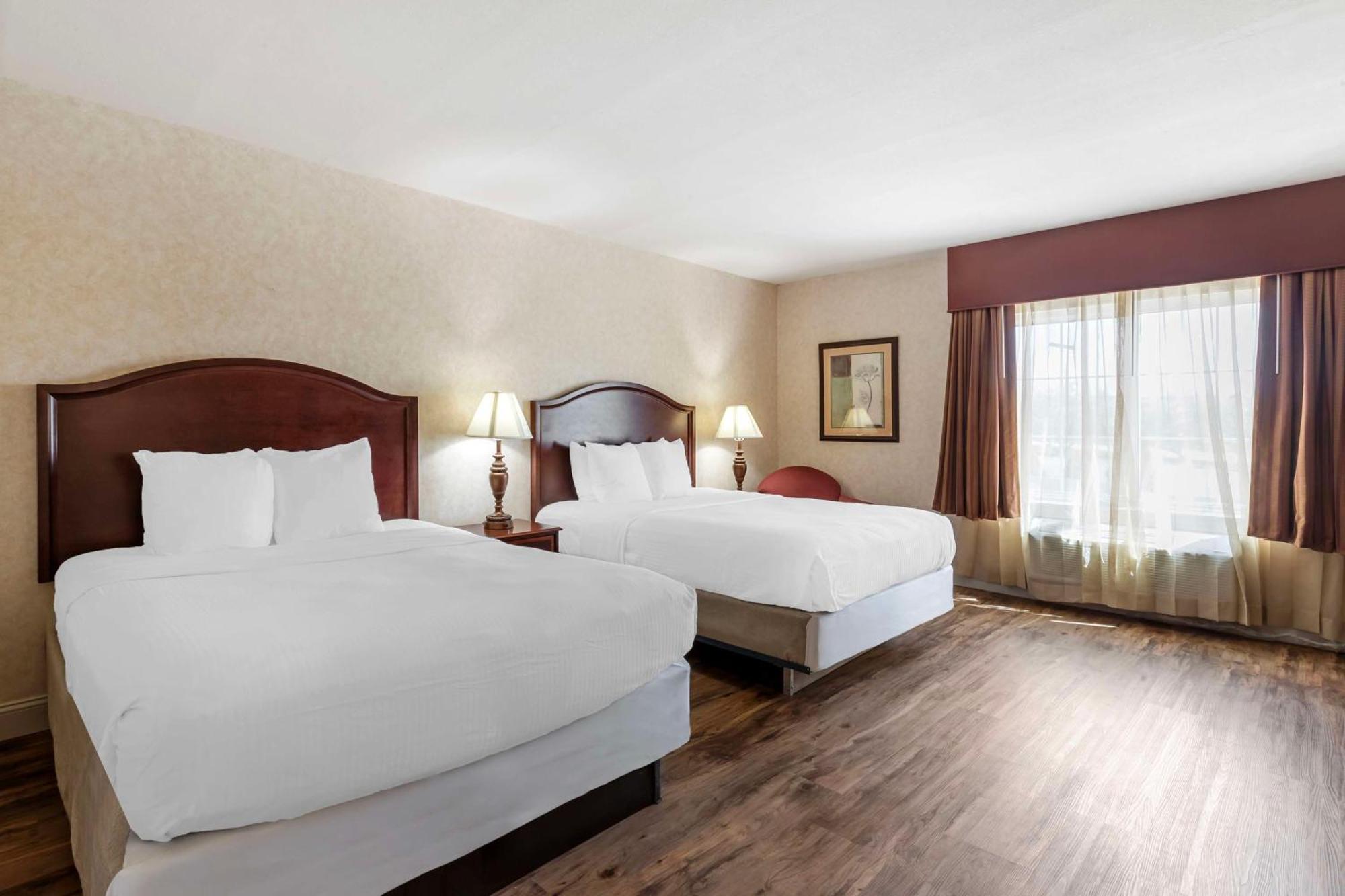 Best Western Plus Steeplegate Inn Davenport Buitenkant foto